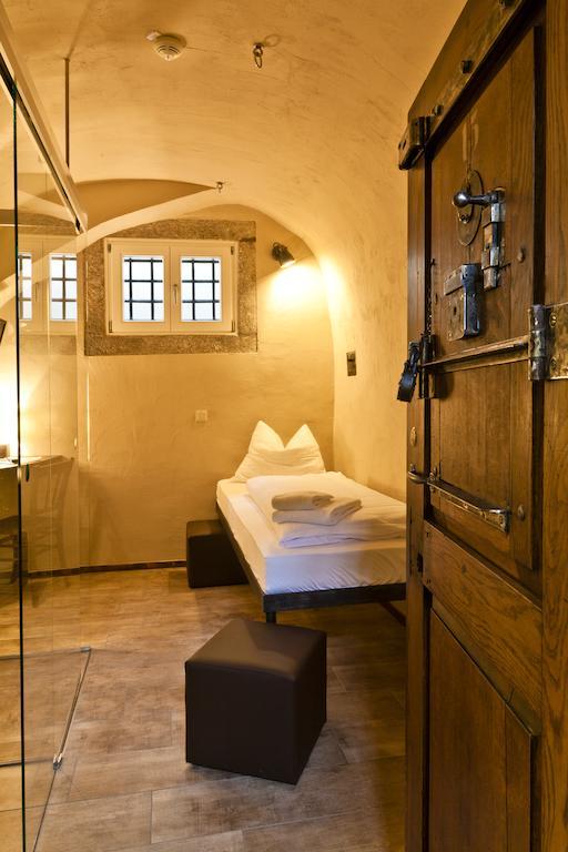 Knast-Hotel Fronfeste Amberg Værelse billede